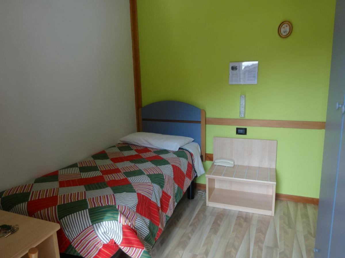 Hotel Genzianella Presenaio Eksteriør billede
